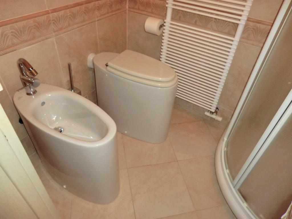 Apartamento Doctor House Desenzano Desenzano del Garda Exterior foto
